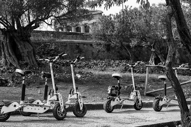 Electric scooter tour inside the Valley of the Temples Agrigento - What the audio guide adds