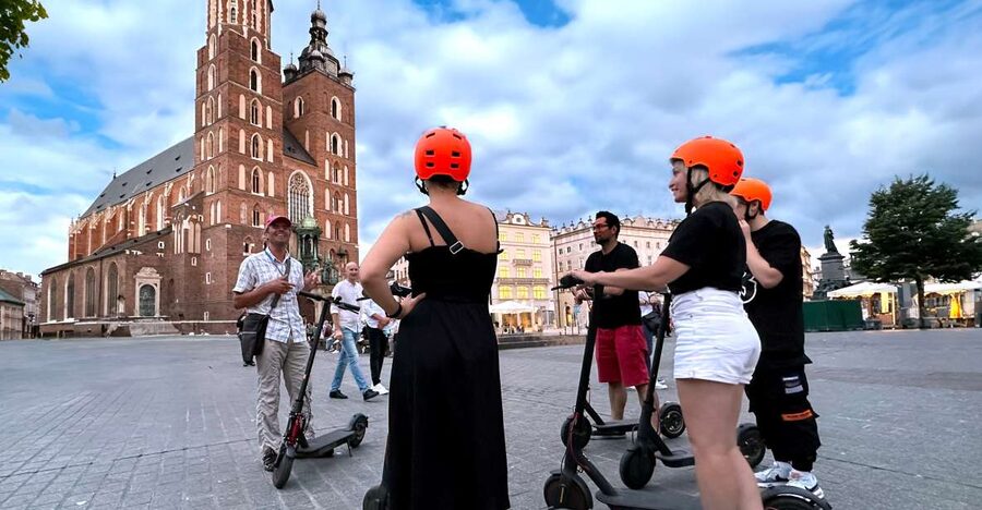 Electric Scooter Tour: Jewish Quarter - 2-Hours of Magic! - The synagogues of Kazimierz