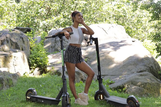 Electric Scooter Tour of Central Park in Spanish - Starting at 203 W 58th Street at 3:00 pm