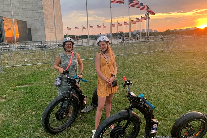Epic Evening e-Scooter Tour - Eisenhower Memorial: a modern stop near the Mall