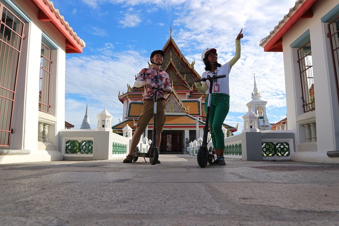 Explore Bangkok by E-Scooter & Try Street Food - Flute makers and a first taste of street food