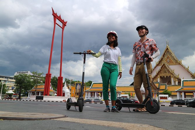Explore Bangkok by E-Scooter & Try Street Food - Chinatown on Yaowarat Road
