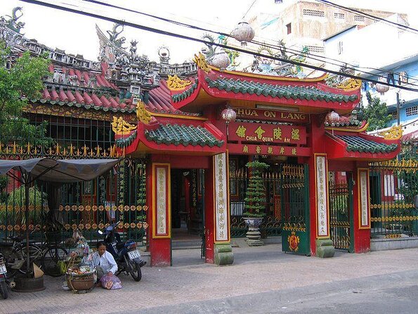 Female Rider | Street Food & Sightseeing By Motorbike - Key points to know before booking