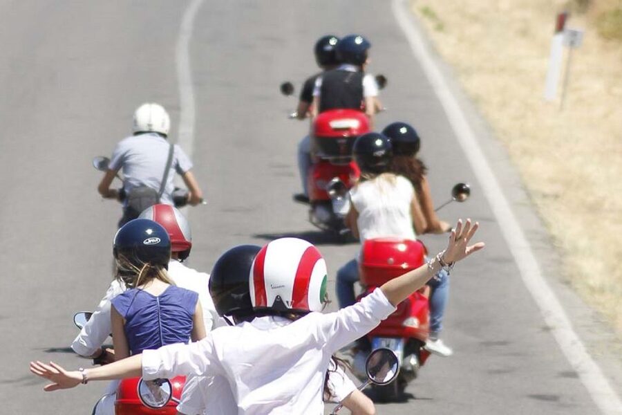 Florence/Badesse: Tuscany Group Vespa Tour with Wine Tasting - Castellina in Chianti, a useful village pause