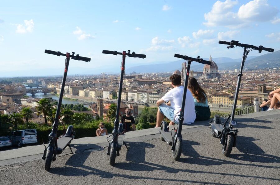 Florence: Electric Scooter Tour with Guide - Piazzas, bridges, and the riverfront