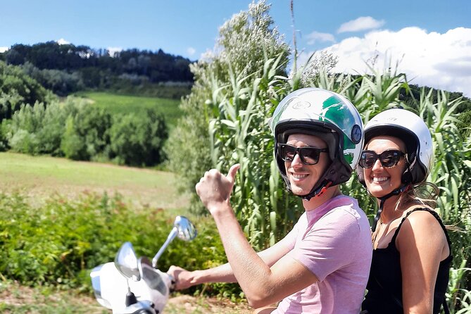 Florence Vespa Tour as a Passenger, max 6 people + Wine Window! - Why a passenger Vespa is a smart way to see Florence