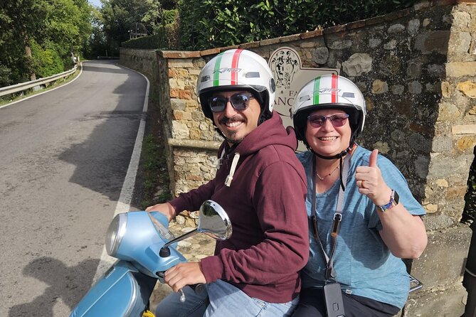 Florence Vespa Tour as a Passenger, max 6 people + Wine Window! - What the guides add to the 90 minutes