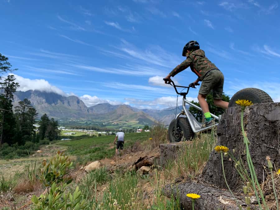 Franschhoek: Downhill Scooter Tour - The 10-minute SUV ride to the starting point