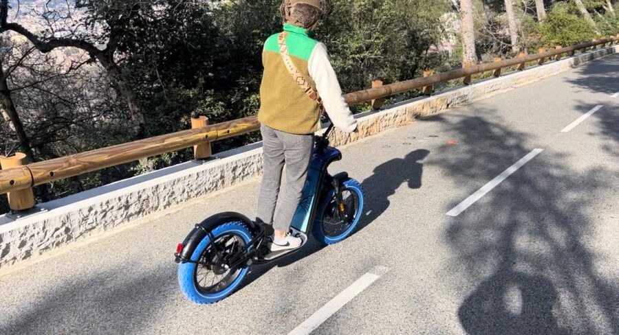 French Riviera : Guided Visit on a E-Scooter - The fast descent to Villefranche-sur-Mer