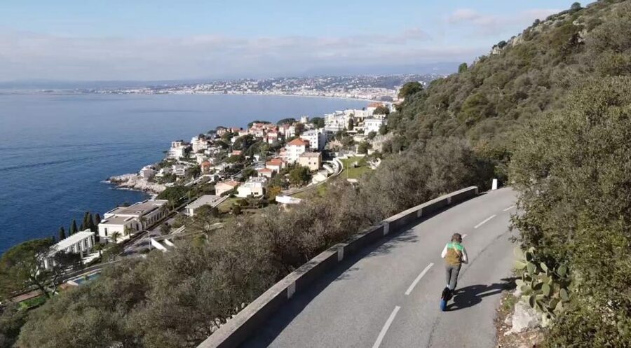 French Riviera : Guided Visit on a E-Scooter - Returning along the Bay of Angels