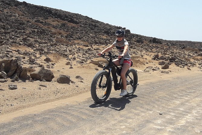 From Corralejo: E-bike/E-scooter 3-4 hour excursion - Starting at 9:30 in Corralejo