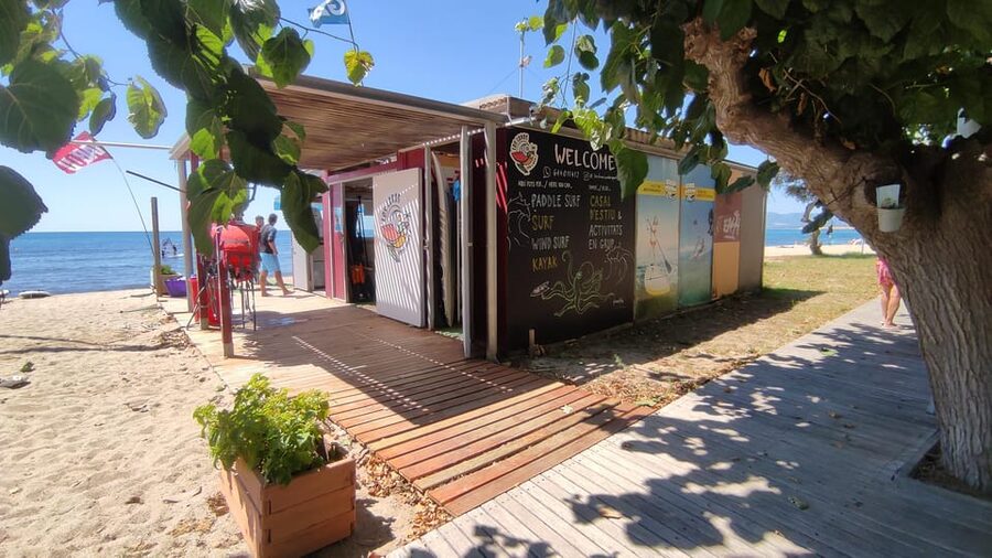 From Salou: Tour scooter guided+kayak Cambrils with pickup - The 20-minute scooter ride through Cambrils