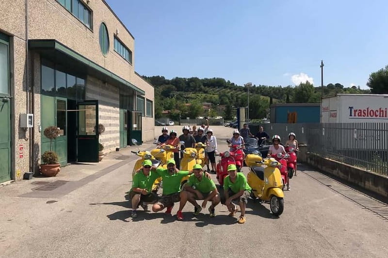 From Siena/Badesse: Vespa & Chianti Tour in the Tuscan Hills - Riding into the Chianti hills from Siena