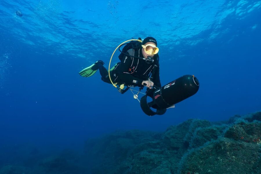 Funchal: DPV- Scooter Dive Adventure - Meeting at Madeira Divepoint inside the Pestana Carlton