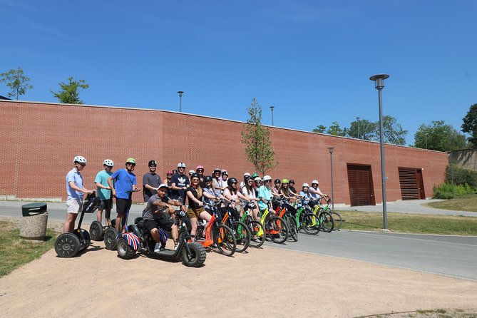 Grandiose half-day guided tour of Prague on Segway and eScooter - Starting at Malá Strana with proper training