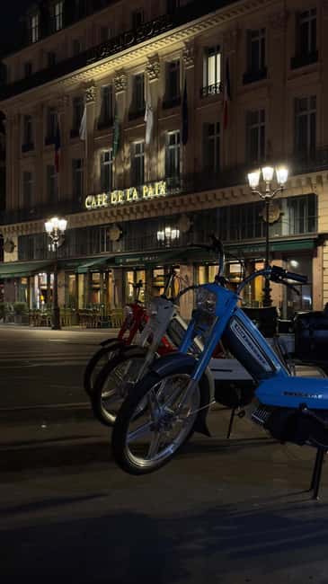 Guided tour of Paris on an electric Peugeot 103 moped - Pont Alexandre III and Pont de l’Alma