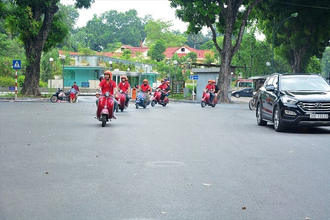 Hanoi Back Streets Vespa Tours: Hanoi Vintage Vespa Tours City - Truc Bach Lake and the food stop