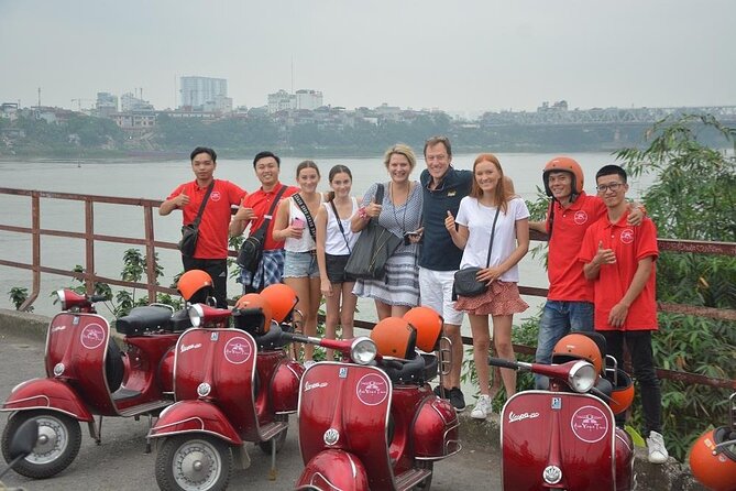 Hanoi Food Tours: Hanoi Foodie Scooter Tour Led By Women - Train Street and Hanoi after dark