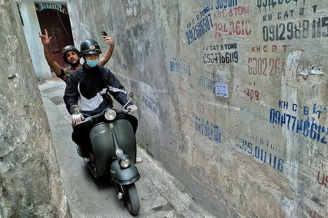 Hanoi Michelin Star Food Tour Via Jeep, Vespa or Motorbike - Phở Gà Nguyệt and the case for chicken soup first