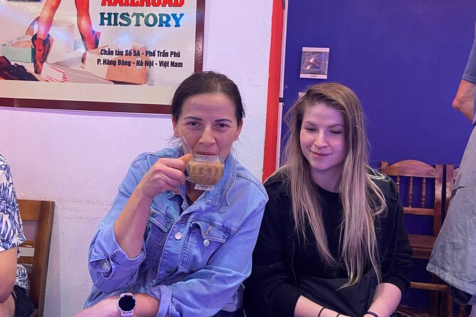 Hanoi Motorbike Tours with Female Riders - West Lake and Huu Tiep Lake