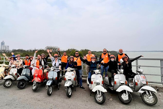 HANOI MUST SEE SITES Vespa Tour - Passing through the 36 guild streets