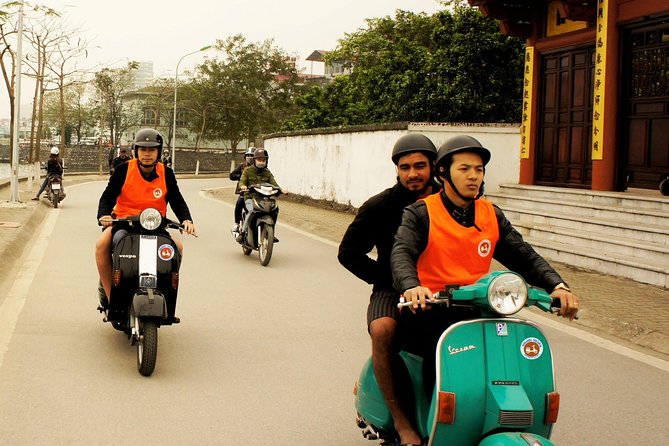HANOI MUST SEE SITES Vespa Tour - Finishing with egg coffee and sunflower seeds