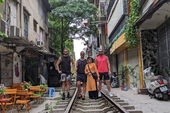 Hanoi Vespa Tours: Hanoi By Night Vespa Foodie Tours - Street snacks, egg coffee, and the final hour