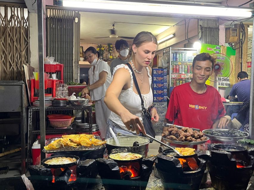 Ho Chi Minh City: Food Tour by Scooter with Eleven Tastings - Sugarcane juice, bún bò Huế, and the old apartment area