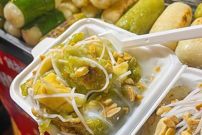 Ho Chi Minh City: Local Food Tour by Scooter with Vegan Option - Why this scooter food tour works so well
