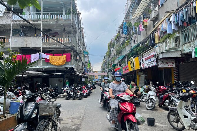 Ho Chi Minh City Sightseeing, midnight, Shopping tours by scooter - Who will enjoy this tour most
