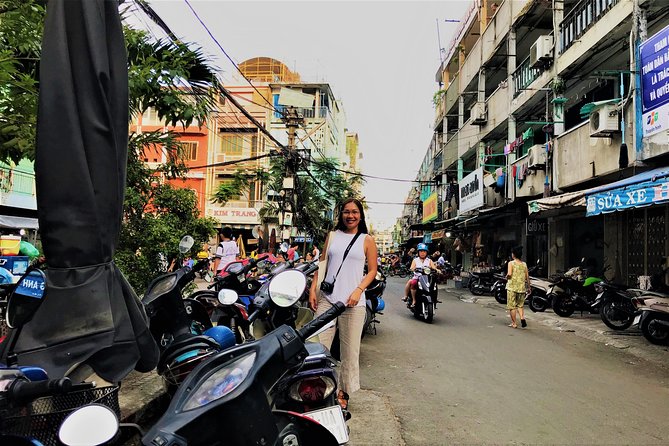 Ho Chi Minh city Street Food by scooter tour | female driver - Saigon’s largest flower market