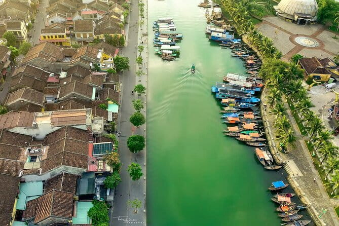 Hoi An Cooking Class & Vespa Cooking Adventure Tour - Tra Que Vegetable Village and the herb garden