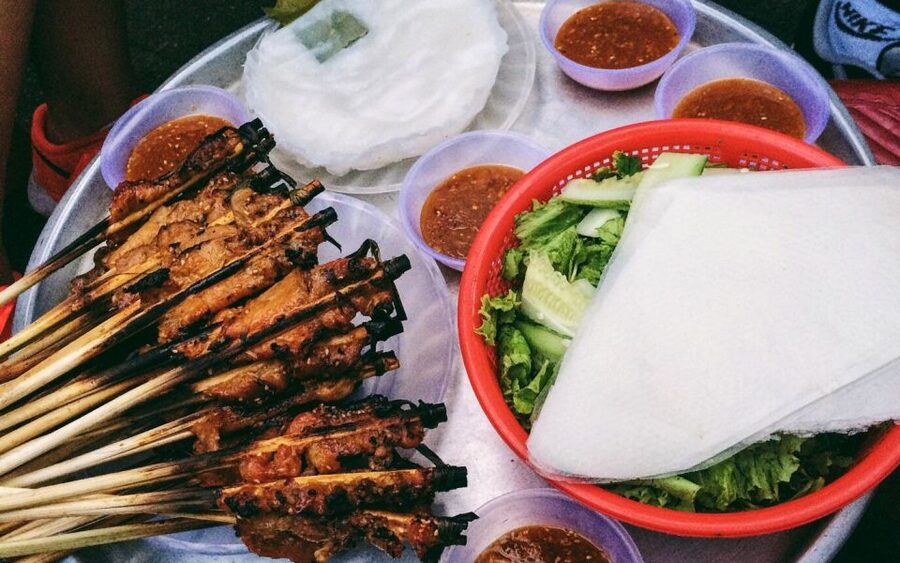 Hoi An: Evening Food Culture Tour by Vespa - Out beyond the Ancient Town