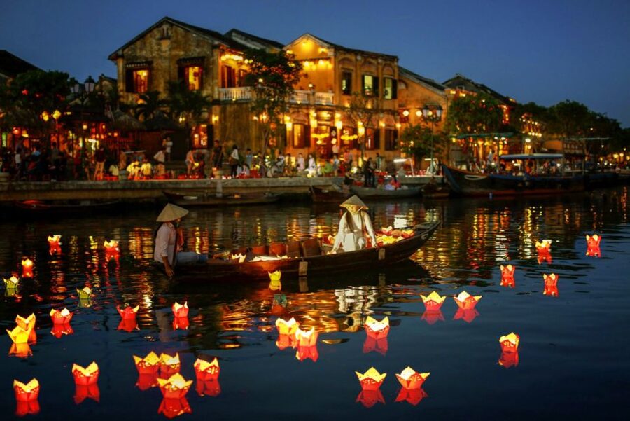Hoi An: Evening Food Culture Tour by Vespa - Who should book this evening?