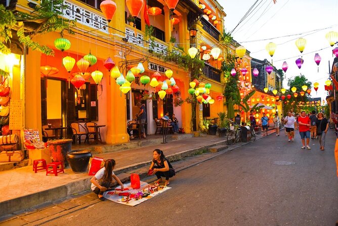 Hoi An Vespa By Night Street Food Tour - Why an evening Vespa tour works well in Hoi An