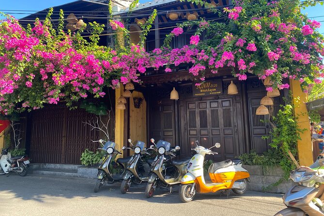 Hoi An Vespa Tours: Hoi An Highlights and Hidden Gems - Hoi An food at the local restaurant