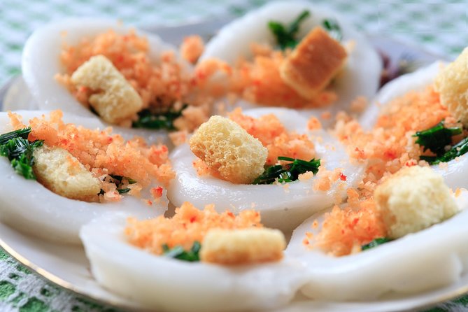 Hue Street Food Tour At Night By Scooter - 8 pm and the hands-on bánh khọt stop