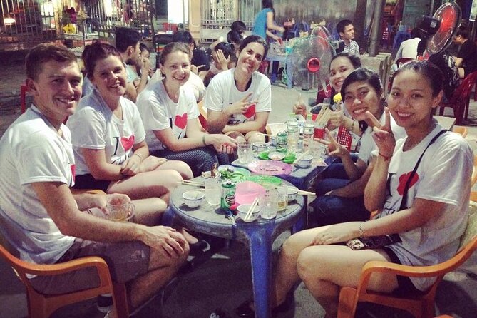 Hue Street Food Tour At Night By Scooter - Night market sweet soup and the final stop