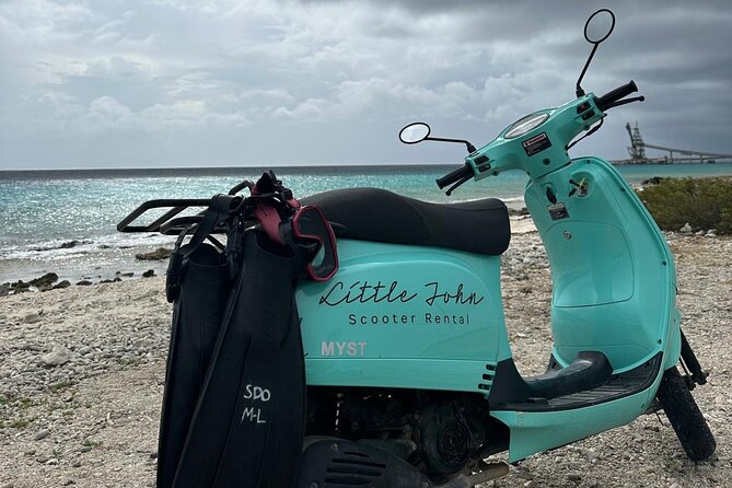 Island Scooter Tour Bonaire - Riding Bonaire instead of watching it through glass