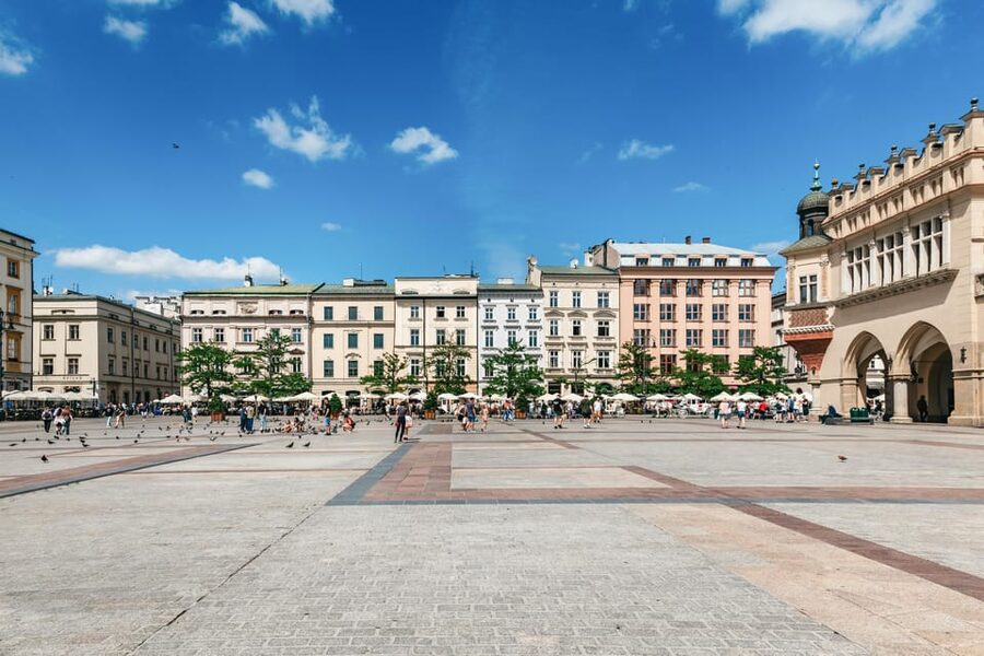 Krakow: Guided E-Scooter City Tour with Food Tastings - What the food tastings are really worth