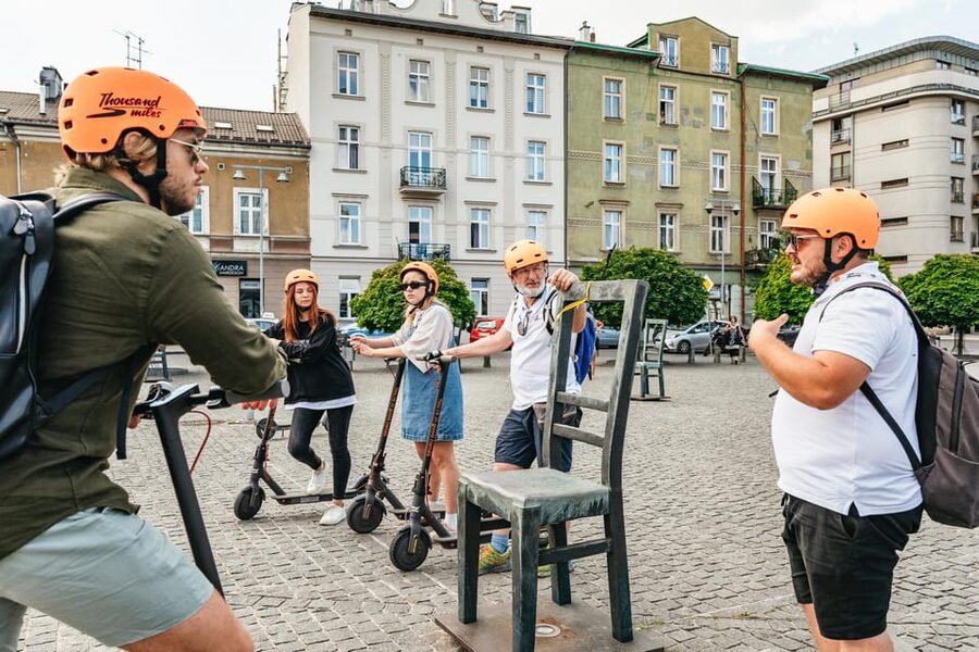 Krakow: Guided E-Scooter City Tour with Food Tastings - Safety, comfort, and the pace of the ride