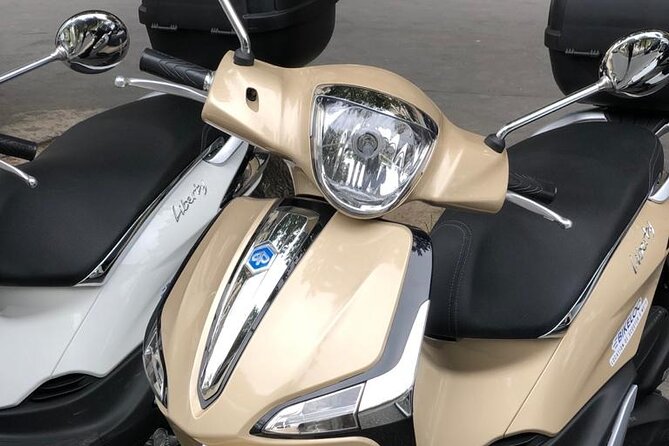 Liberty scooter rental Piaggio 50cc (4T) Paris - A self-guided way to see Paris