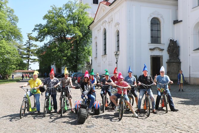 Live-Guided 180 min Glorious e-Scooter and eBike tour - What the guides add to the ride