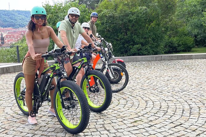 Live-Guided e-Scooter Tour of the Old Town of Prague, 60 min - Jewish Quarter and the Vltava connection