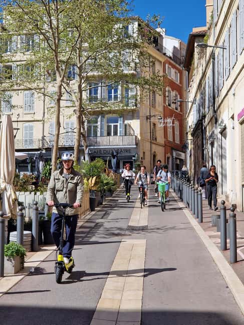 Marseille: Self-Guided Smartphone Tour by E-Scooter - Climbing toward Notre Dame de la Garde