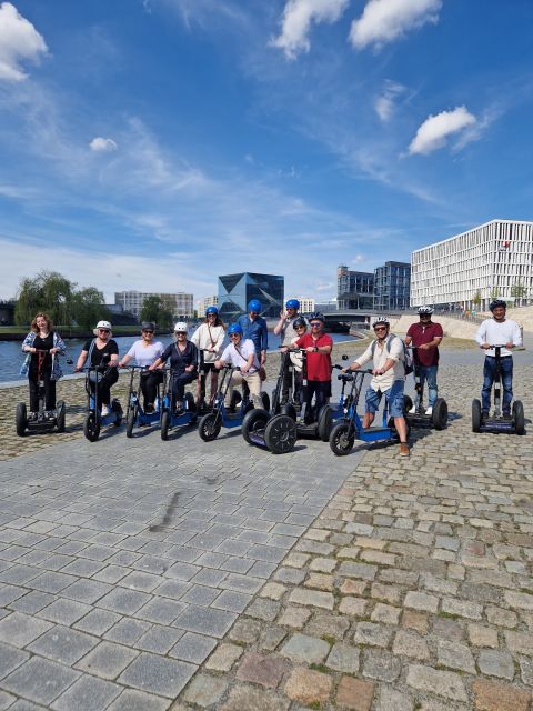 Munich: Top Sights Guided E-Scooter Tour - Getting comfortable before the city ride