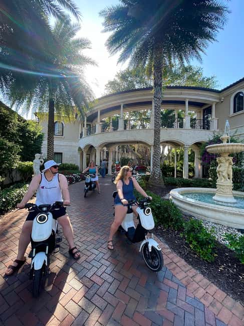 Naples Florida: Downtown Electric Moped Tour - Fun For All - Third Street South, where old Naples meets polished Naples