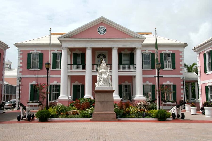 Nassau: E-Scooter Tour with Food Tasting and Local Drinks - Tasty Teas and the final tastings