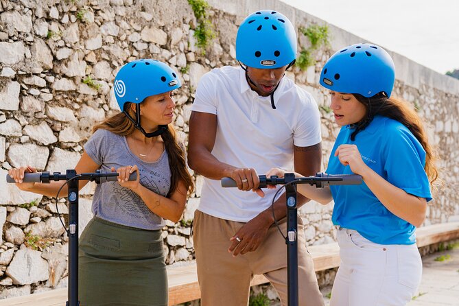 Nice Electric Scooter Rental - High range - Three speeds and 45 kilometers of reach
