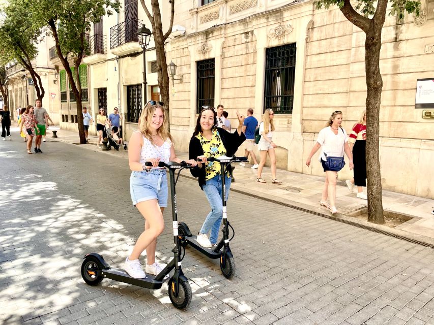 Palma: Guided 1.5 H city tour on Electric scooter - Why a scooter works well in Palma